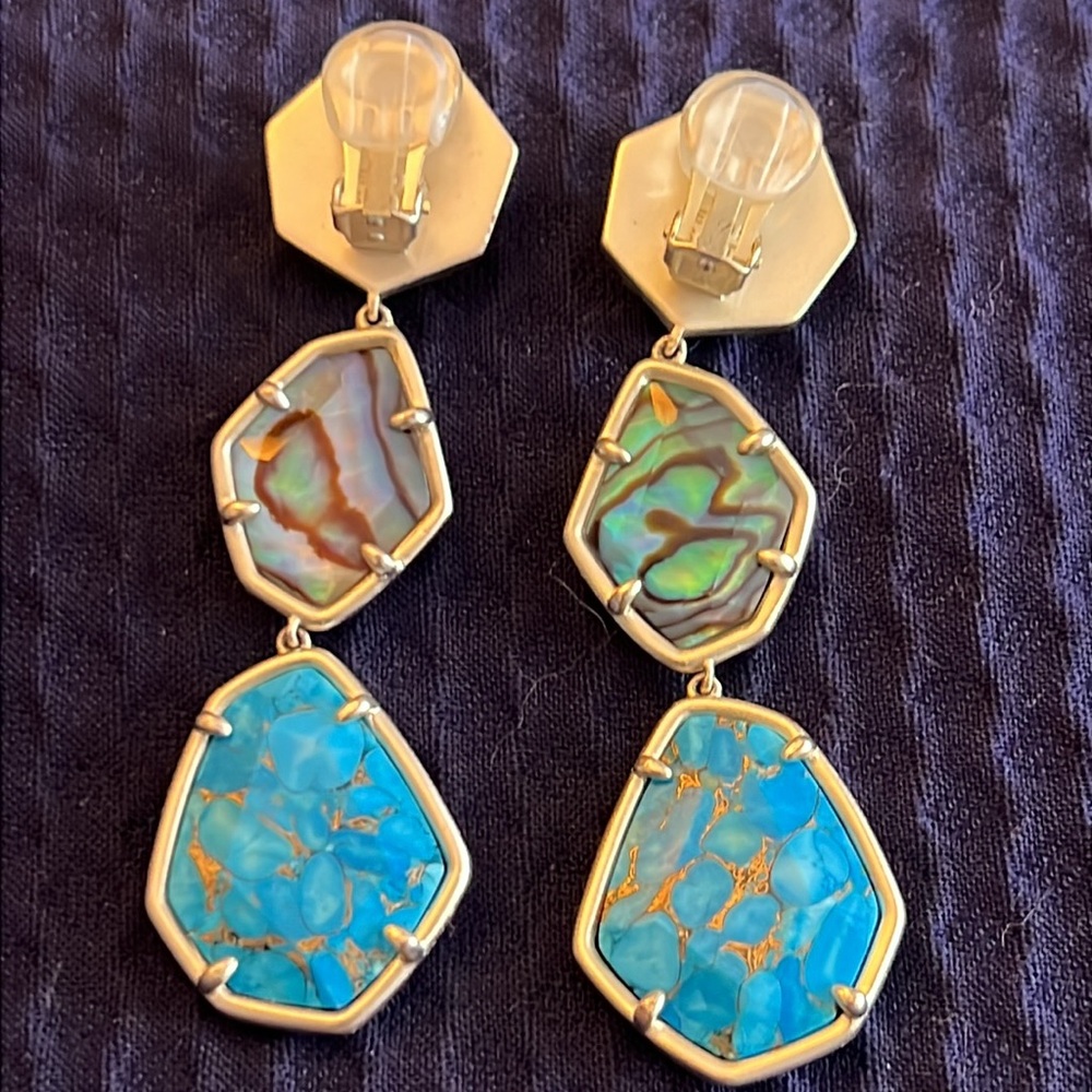 KENDRA SCOTT Nina Linear Matte Dangle Clip Earrings With Blue Mix Stones NWT - Picture 7 of 7